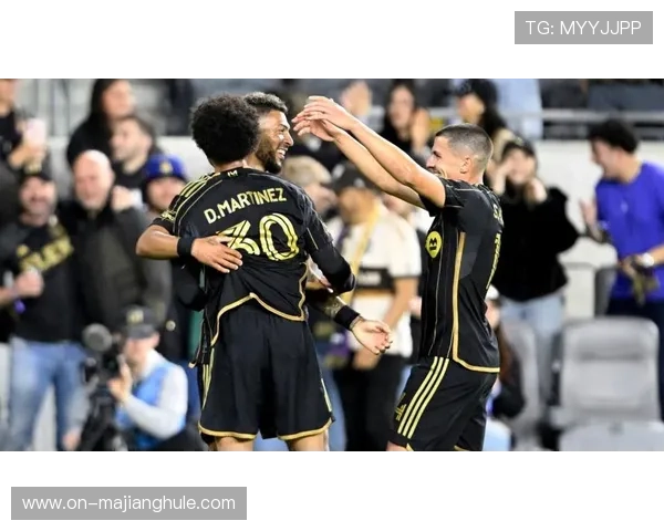 温哥华白浪高位压迫体系与洛杉矶FC控球打法迎来直接对话